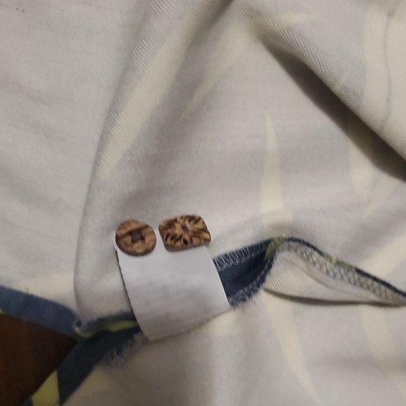 Tommy Bahama Gray 100% Silk Shirt - Picture 5 of 6